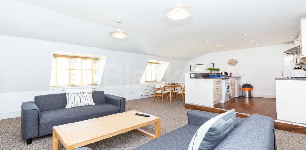 			NEW INSTRUCTION!, 2 Bedroom, 1 bath, 1 reception Flat			 Gower Street, BLOOMSBURY